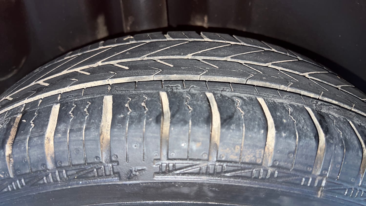 Used 2021 Volkswagen Polo Trendline 1.0L MPI Petrol Manual tyres RIGHT REAR TYRE TREAD VIEW