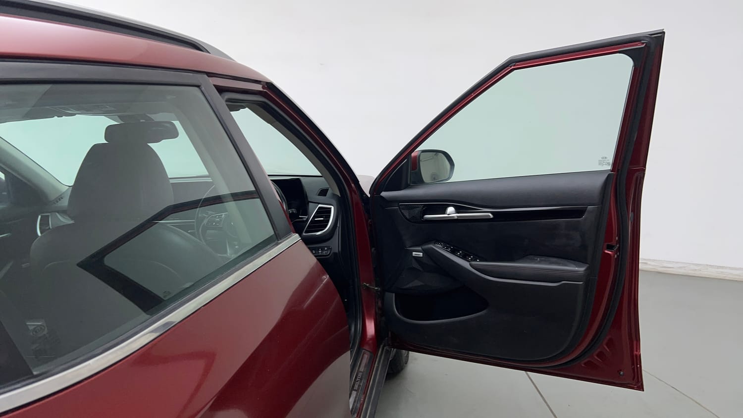 Used 2021 Kia Seltos GTX Plus DCT 1.4 Petrol Automatic interior RIGHT FRONT DOOR OPEN VIEW