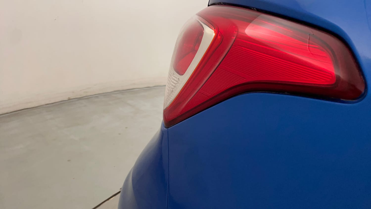 Used 2018 Hyundai Grand i10 Magna 1.2 Kappa VTVT Petrol Manual dents MINOR DENT