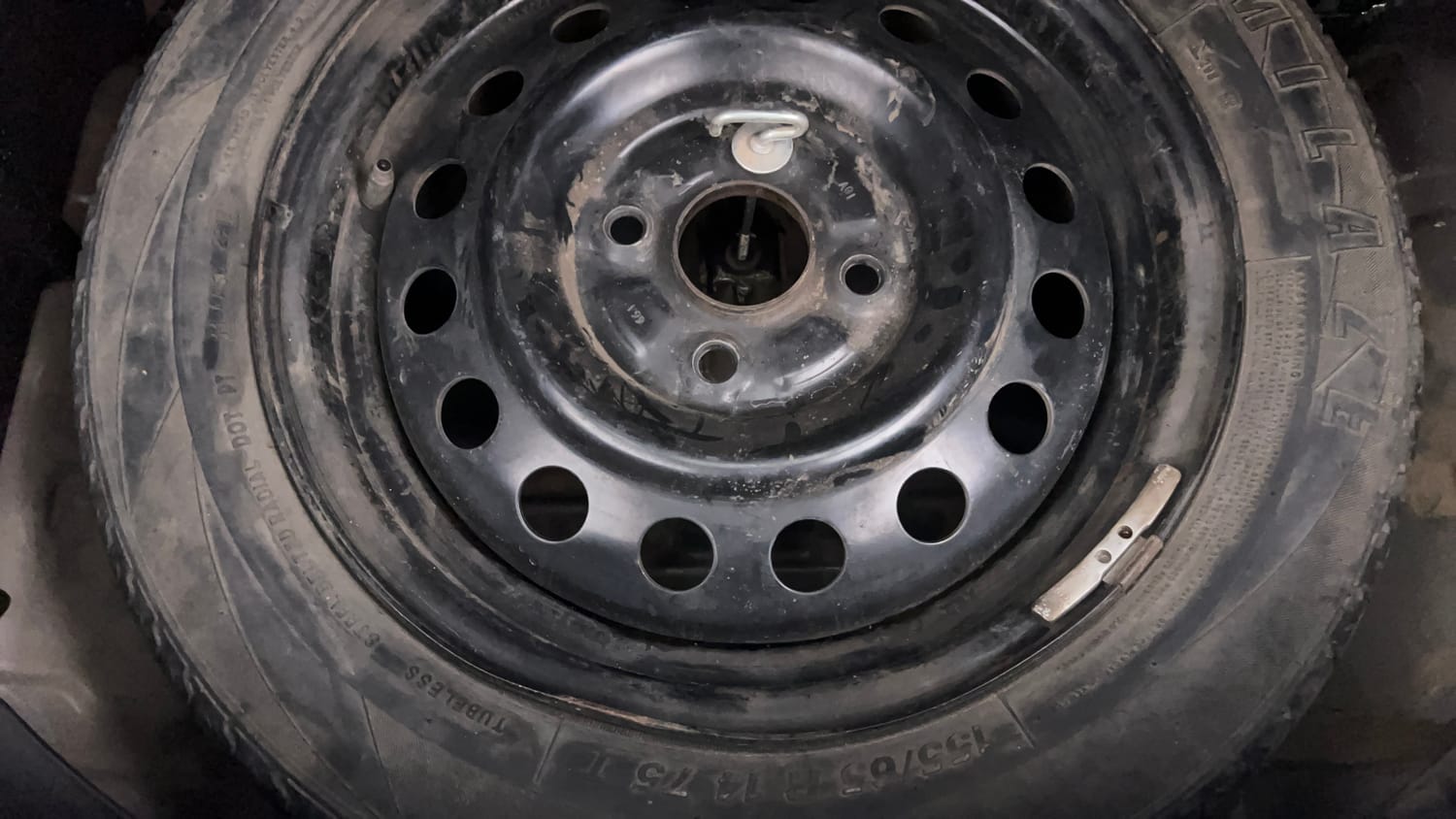Used 2017 Maruti Suzuki Wagon R VXI Petrol Manual tyres SPARE TYRE VIEW