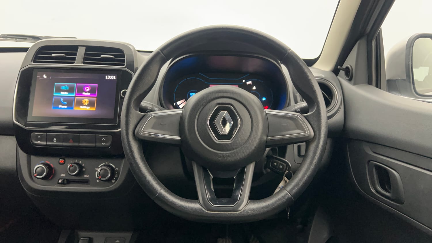 Used 2021 Renault Kwid RXT 1.0 AMT Opt Petrol Automatic interior STEERING VIEW