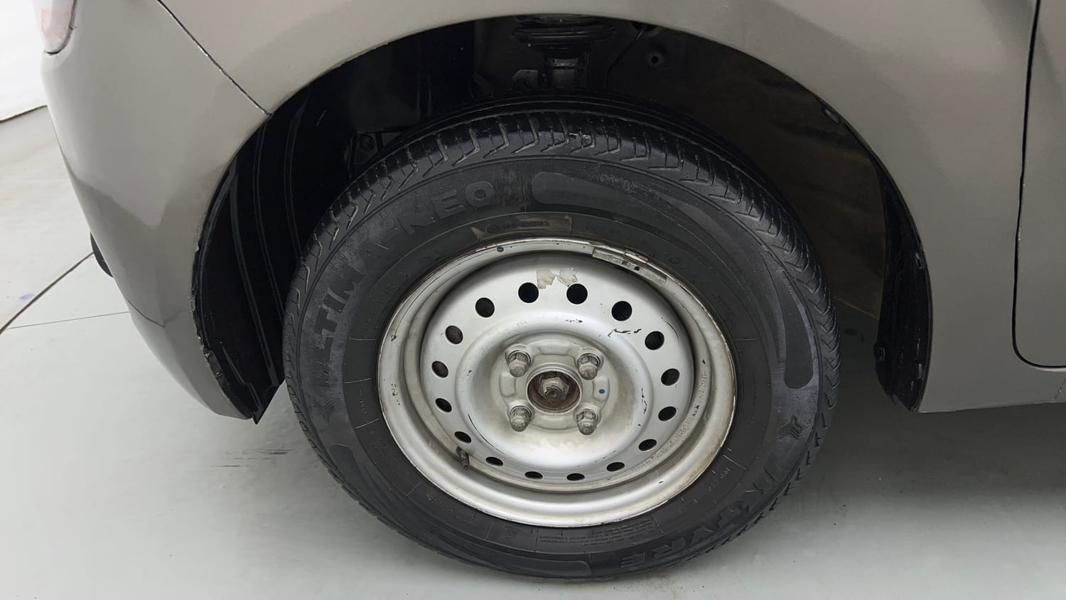 Used 2020 Maruti Suzuki Wagon R LXi 1.0 CNG Cng Manual tyres LEFT FRONT TYRE RIM VIEW