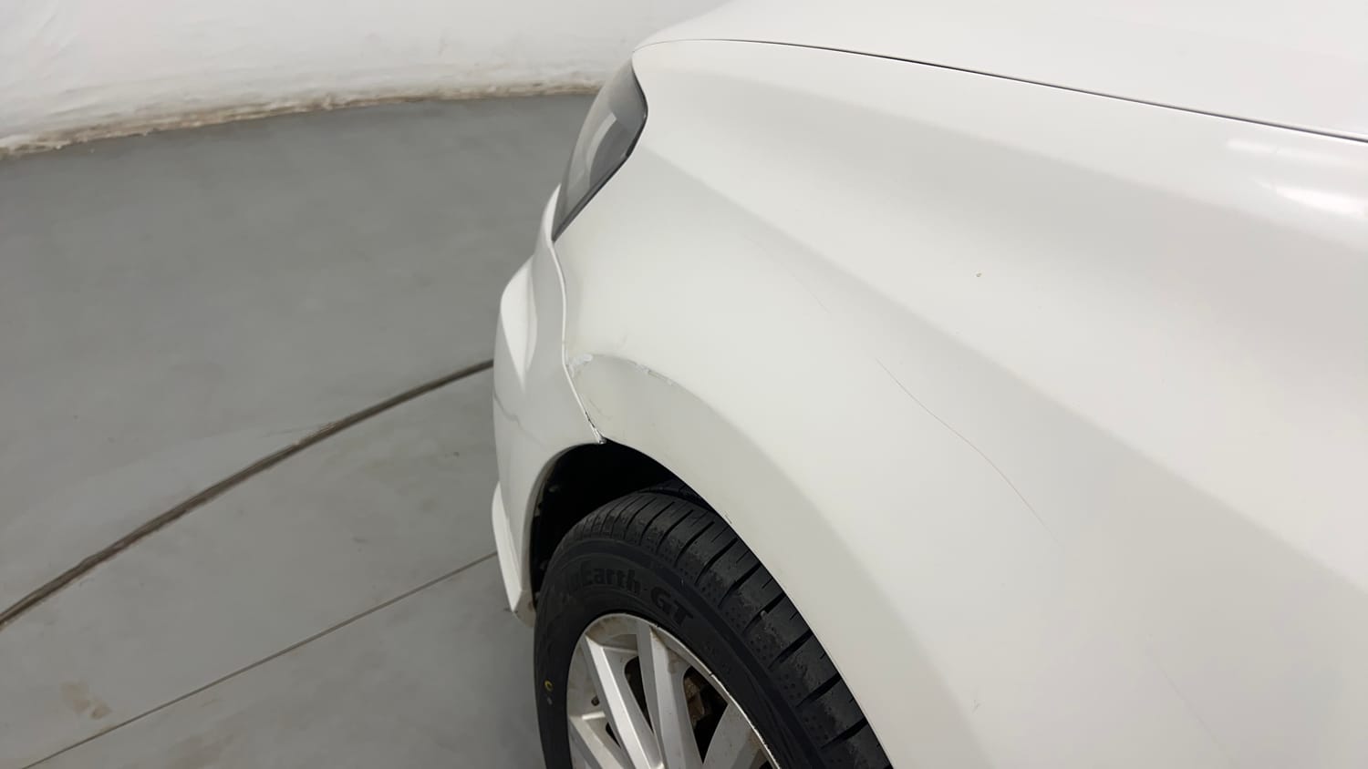 Used 2019 Volkswagen Ameo Highline Plus 1.5L AT (D)16 Alloy Diesel Automatic dents MINOR DENT