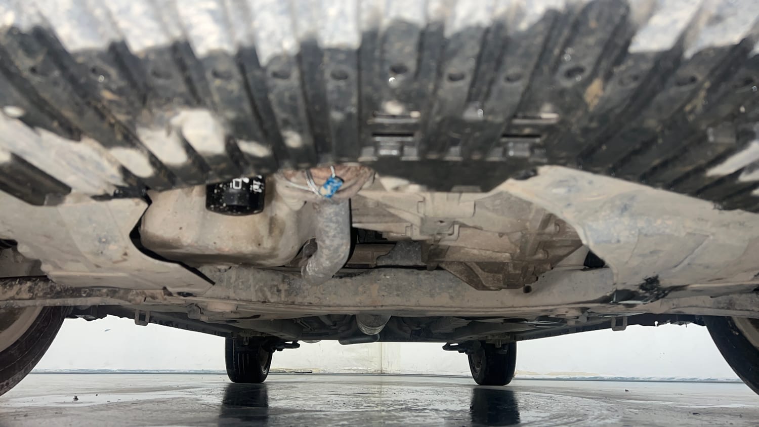 Used 2022 Maruti Suzuki Ciaz Alpha 1.5 Petrol Manual extra FRONT LEFT UNDERBODY VIEW