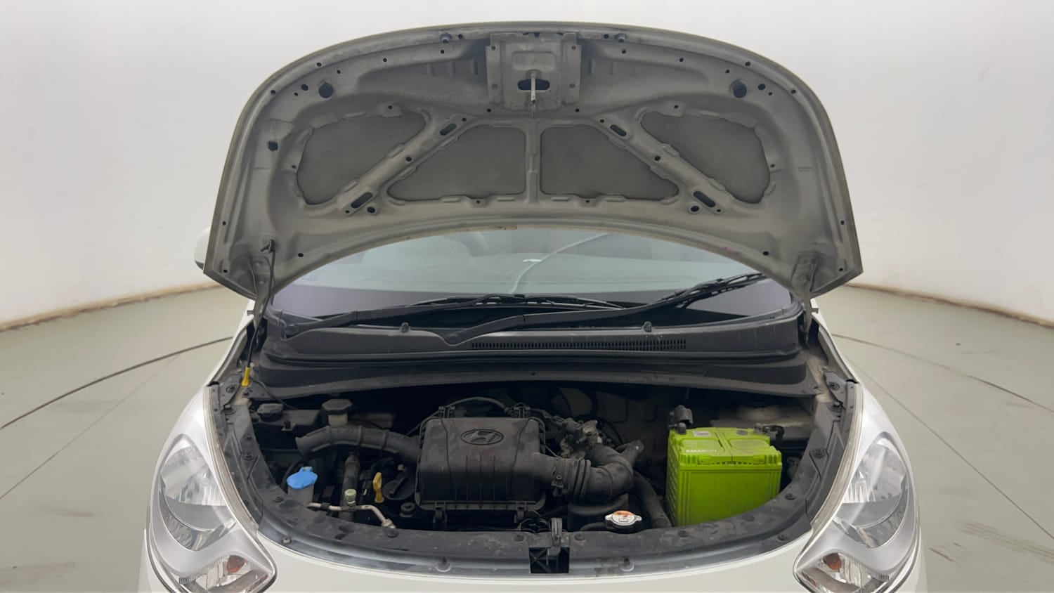 Used 2013 Hyundai i10 Magna 1.1 iRDE2 Petrol Manual engine ENGINE & BONNET OPEN FRONT VIEW
