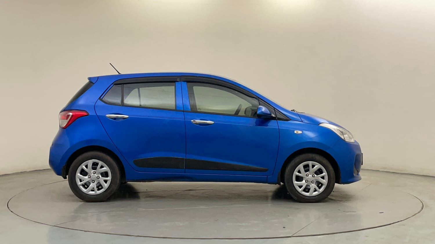 Used 2018 Hyundai Grand i10 Magna 1.2 Kappa VTVT Petrol Manual exterior RIGHT REAR CORNER VIEW