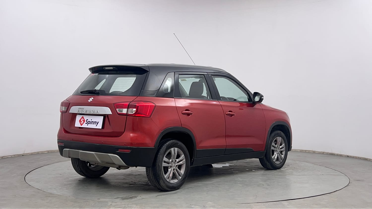 Used 2016 Maruti Suzuki Vitara Brezza [2016-2020] ZDi Plus Diesel Manual exterior RIGHT REAR CORNER VIEW