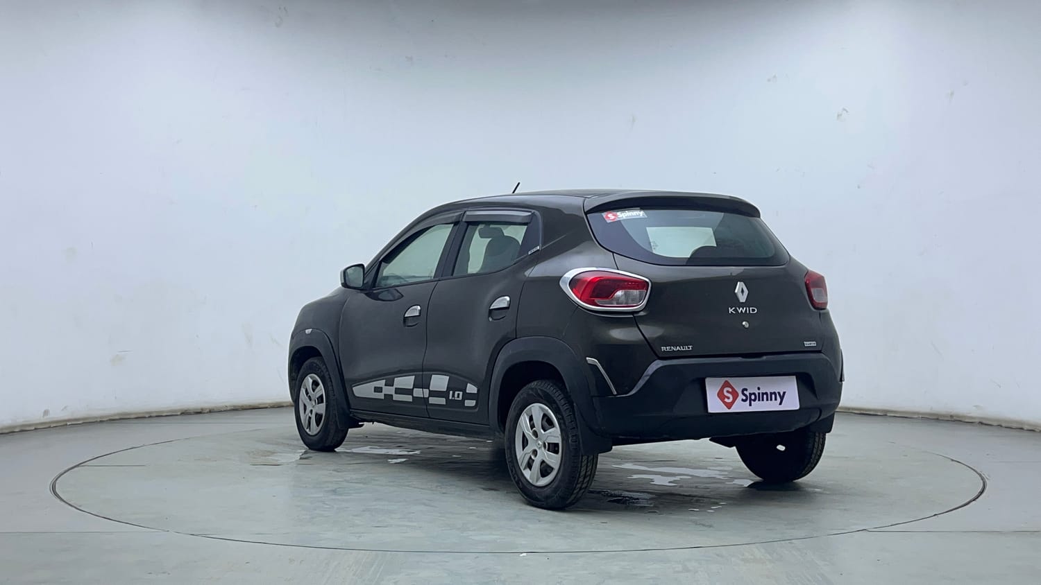 Used 2017 Renault Kwid 1.0 RXT AMT Petrol Automatic exterior LEFT REAR CORNER VIEW