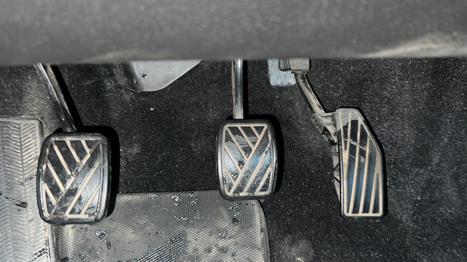 Used 2023 Maruti Suzuki Baleno Zeta MT Petrol Manual interior PEDALS VIEW