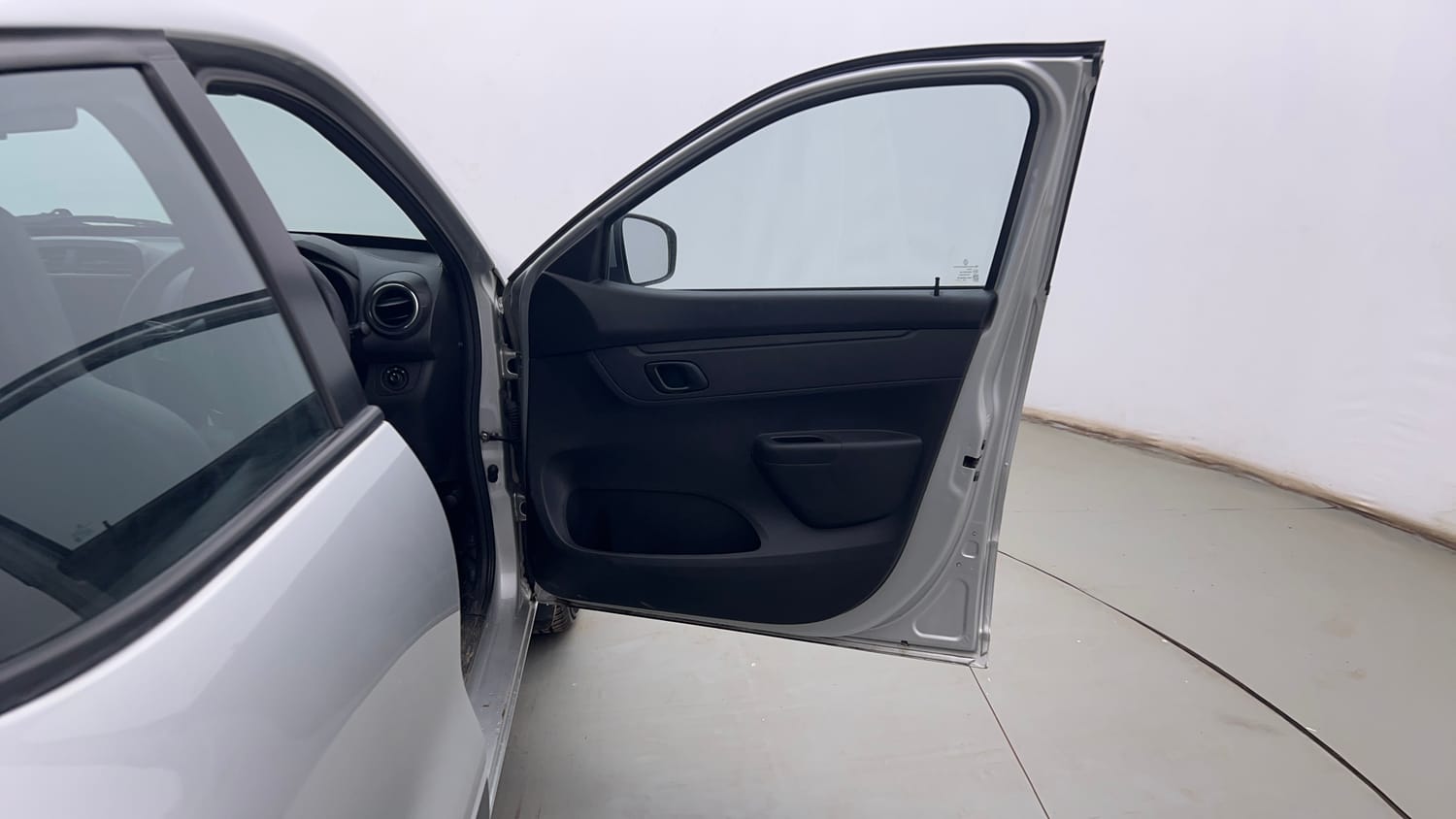 Used 2024 Renault Kwid RXT 1.0L AMT Petrol Automatic interior RIGHT FRONT DOOR OPEN VIEW