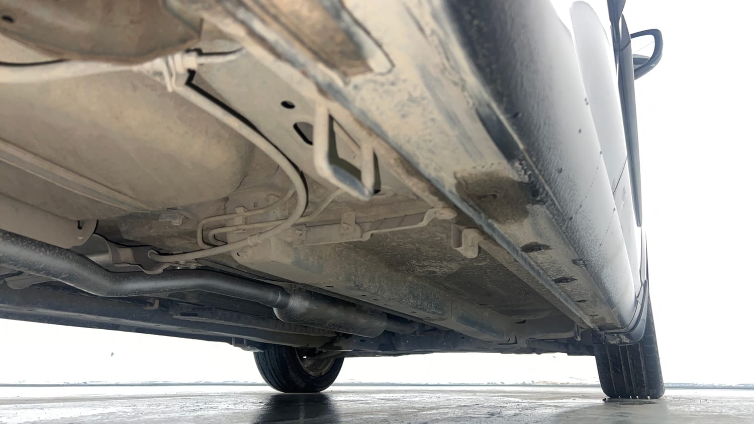 Used 2022 Maruti Suzuki Ciaz Alpha 1.5 Petrol Manual extra REAR RIGHT UNDERBODY VIEW