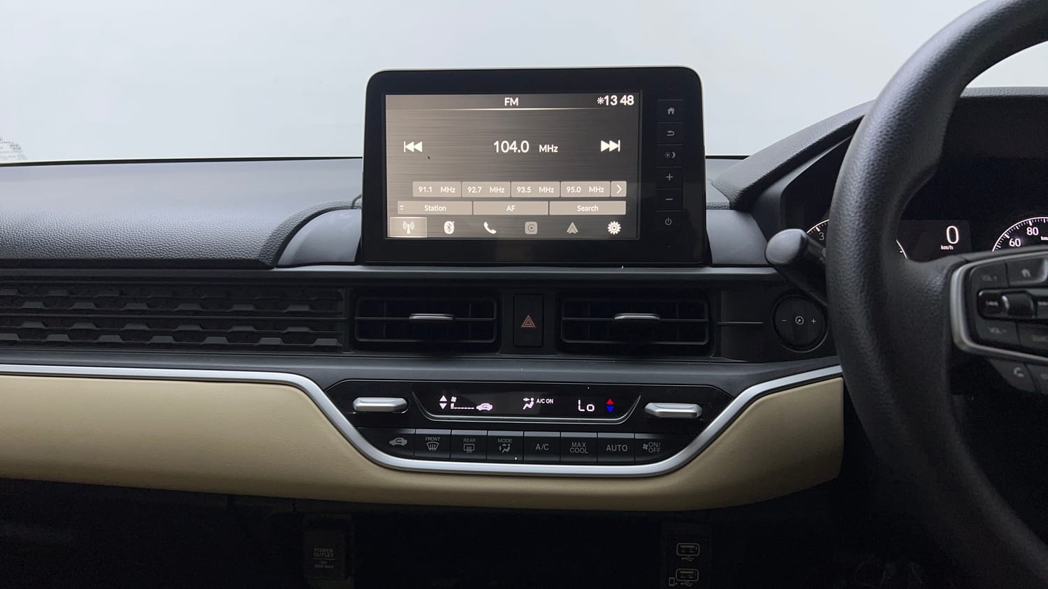 Used 2025 Honda Amaze VX 1.2 Petrol CVT Petrol Automatic interior MUSIC SYSTEM & AC CONTROL VIEW
