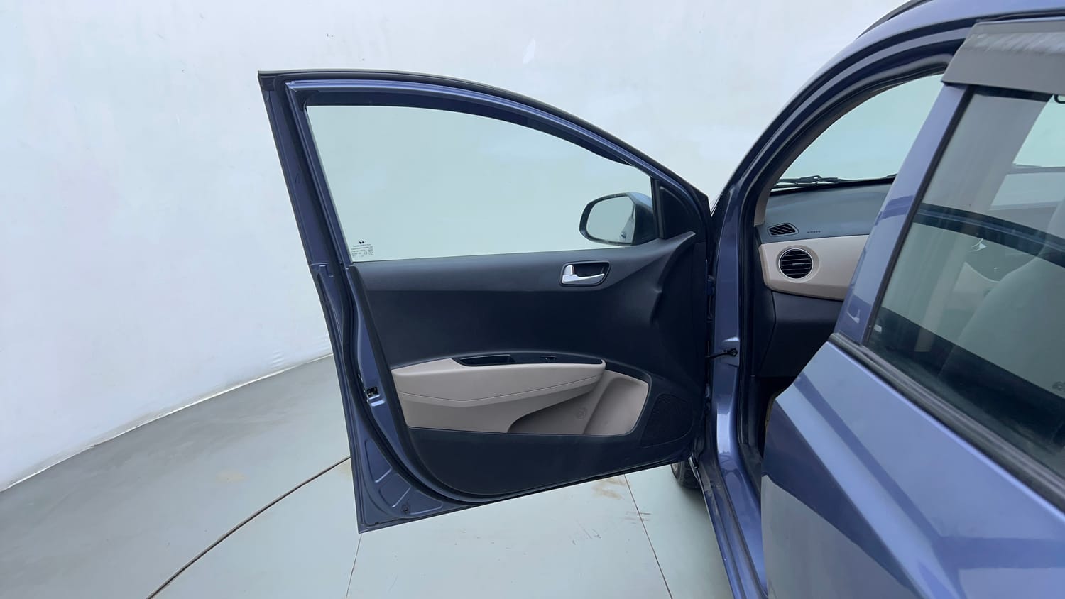 Used 2017 Hyundai Grand i10 Asta AT 1.2 Kappa VTVT (O) Petrol Automatic interior LEFT FRONT DOOR OPEN VIEW