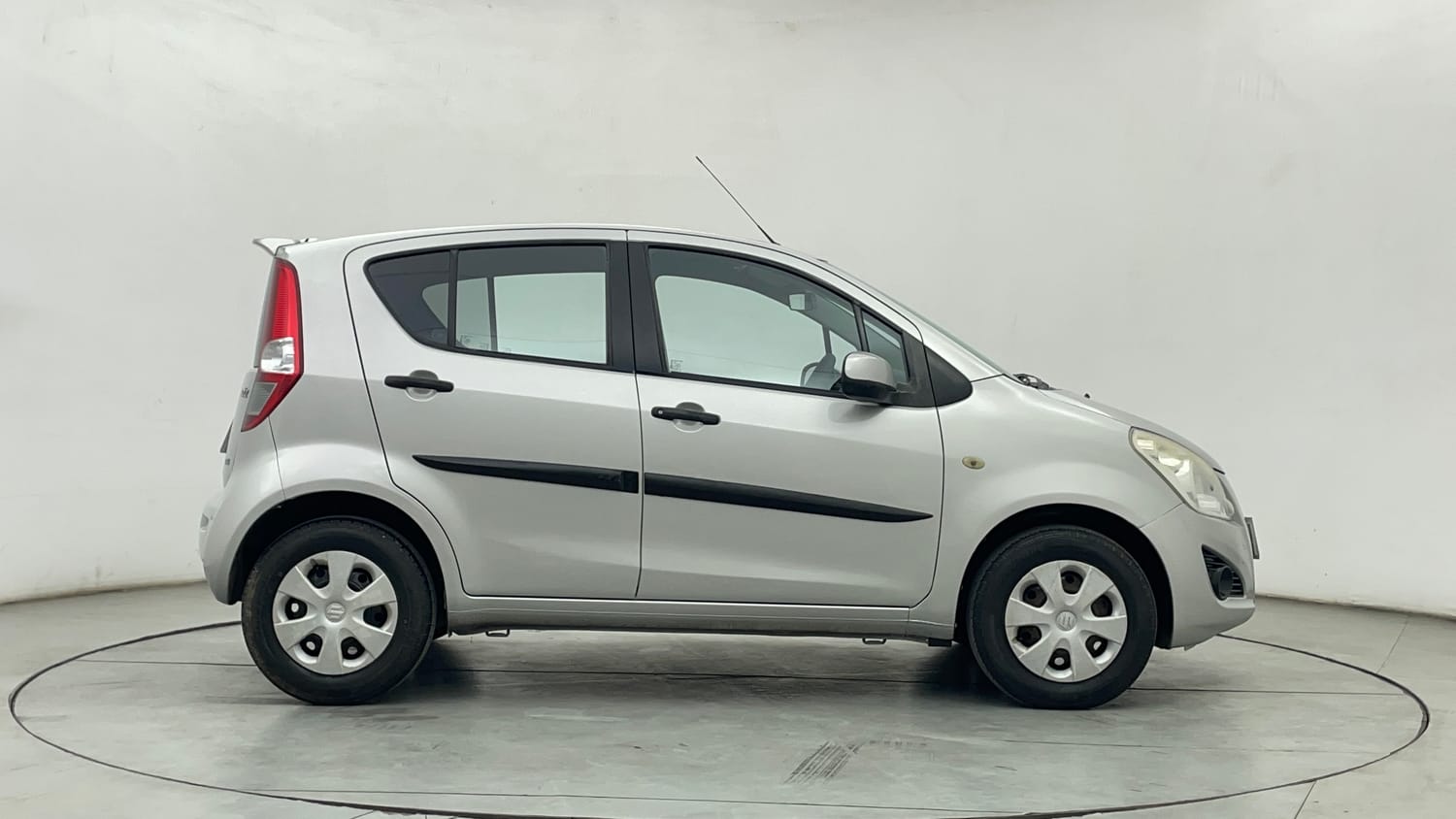 Used 2015 Maruti Suzuki Ritz Vxi BS-IV Petrol Manual exterior RIGHT SIDE VIEW
