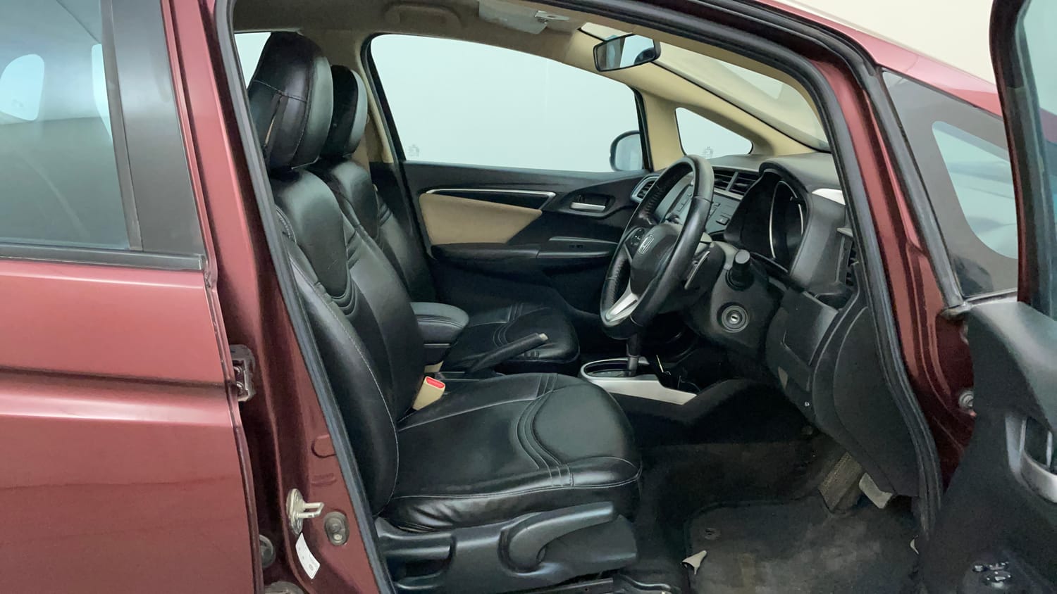 Used 2018 Honda Jazz V AT Petrol Petrol Automatic interior RIGHT SIDE FRONT DOOR CABIN VIEW