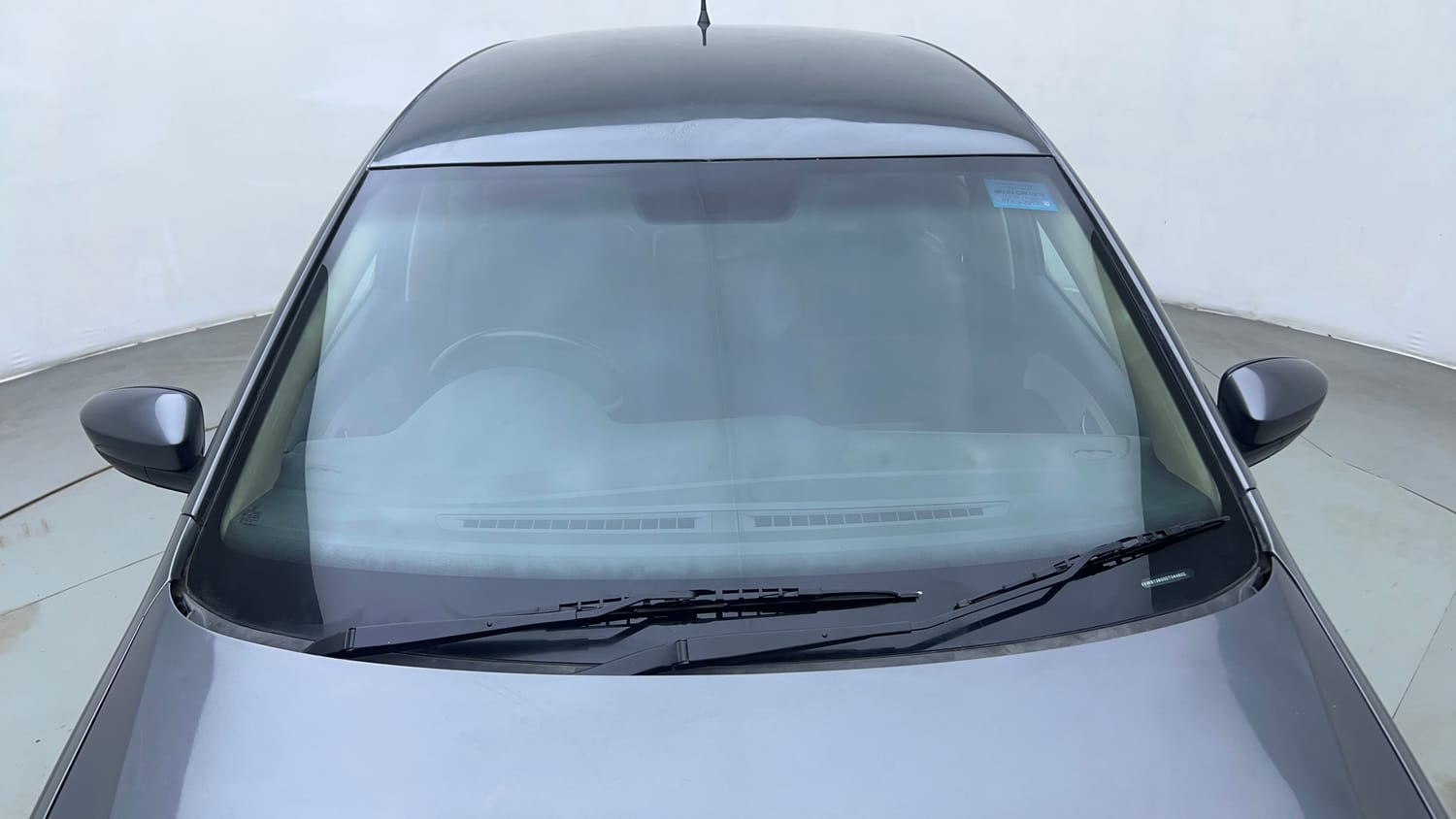 Used 2013 Volkswagen Polo Highline1.2L (P) Petrol Manual exterior FRONT WINDSHIELD VIEW