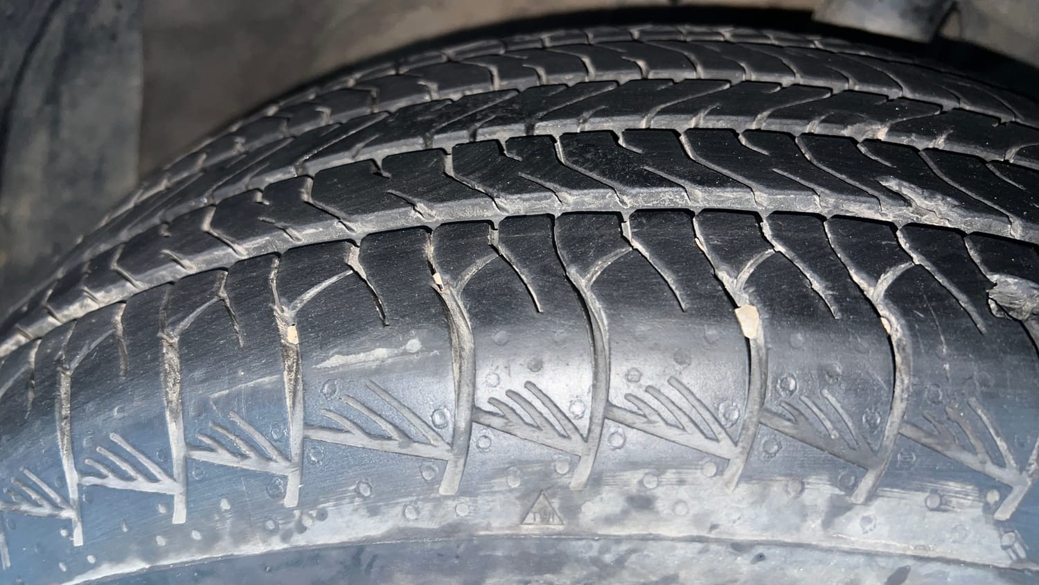 Used 2021 Kia Seltos GTX Plus DCT 1.4 Petrol Automatic tyres RIGHT FRONT TYRE TREAD VIEW