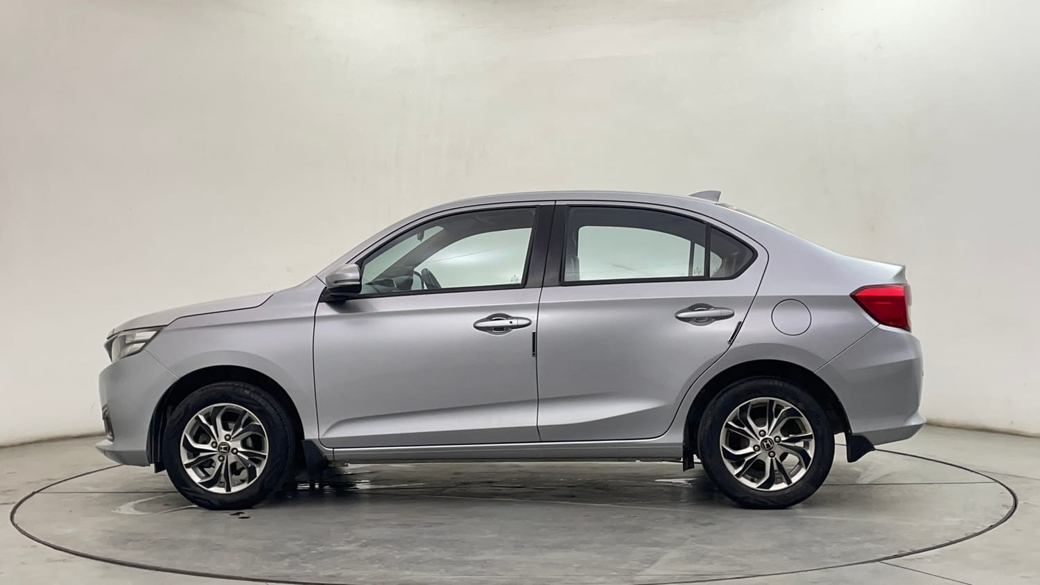Used 2018 Honda Amaze 1.2 VX MT Petrol Petrol Manual exterior LEFT SIDE VIEW