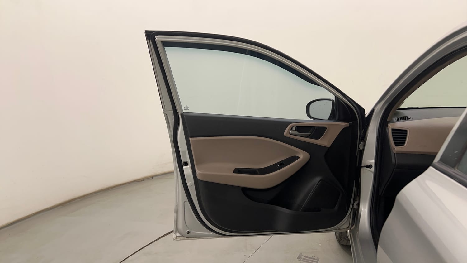 Used 2018 Hyundai Elite i20 Asta 1.2 (O) Petrol Manual interior LEFT FRONT DOOR OPEN VIEW