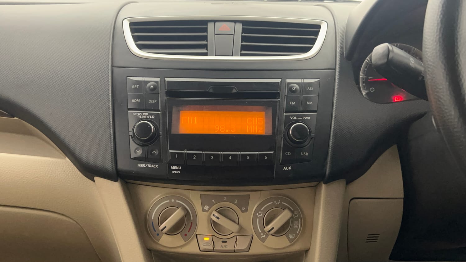 Used 2016 Maruti Suzuki Swift Dzire VXI Petrol Manual top_features Integrated (in-dash) music system