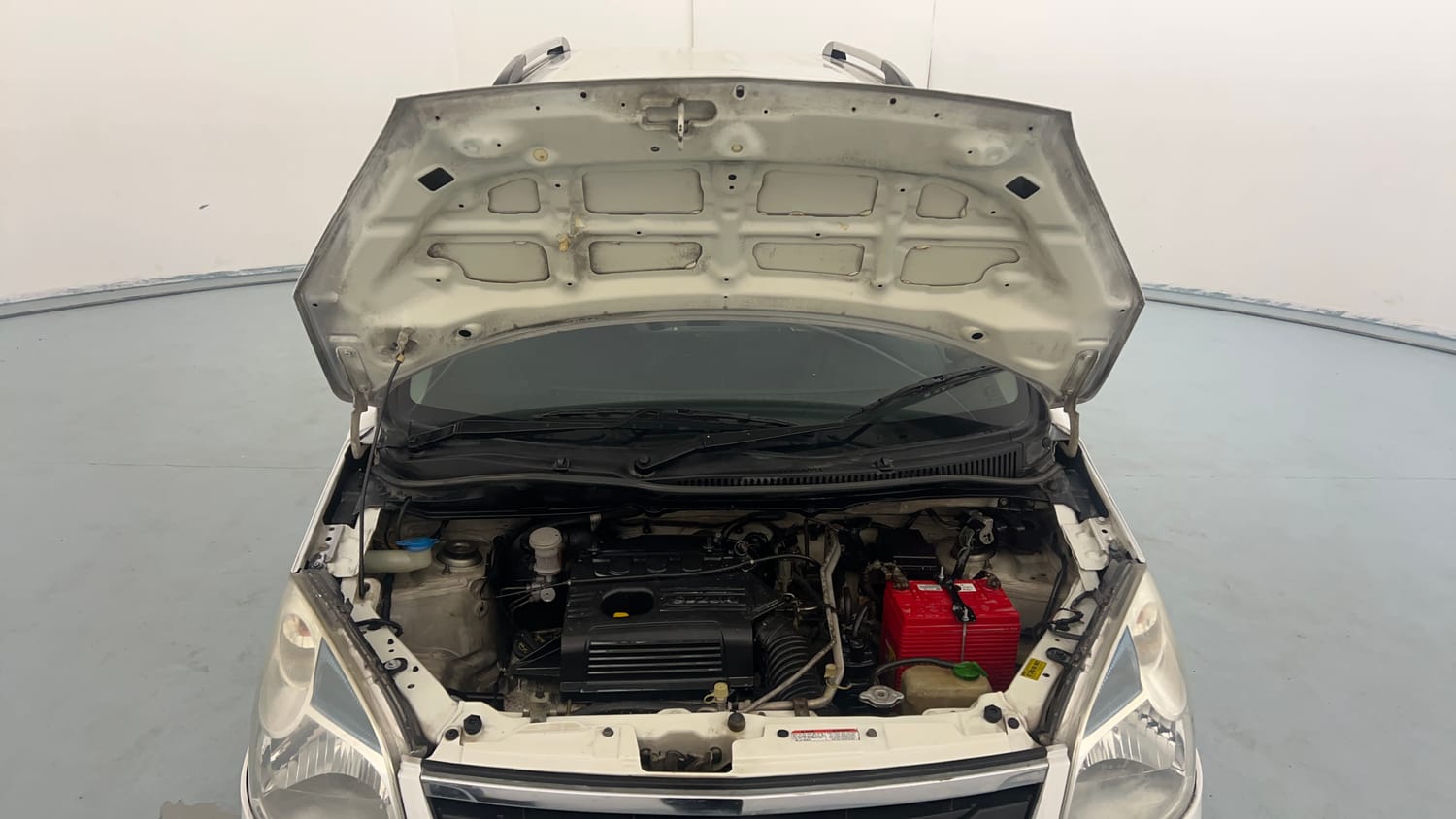Used 2015 Maruti Suzuki Wagon R VXI Petrol Manual engine ENGINE & BONNET OPEN FRONT VIEW