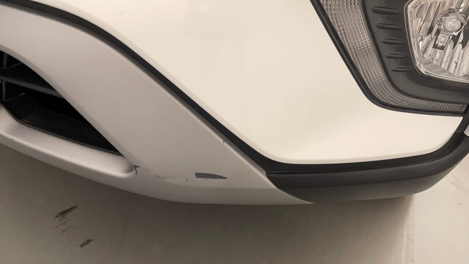 Used 2018 Hyundai Creta SX 1.6 AT CRDi Diesel Automatic dents MINOR SCRATCH