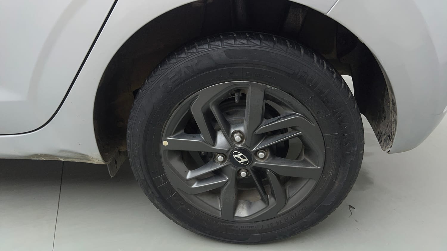Used 2020 Hyundai Grand i10 Nios Sportz AMT 1.2 Kappa VTVT Petrol Automatic tyres LEFT REAR TYRE RIM VIEW