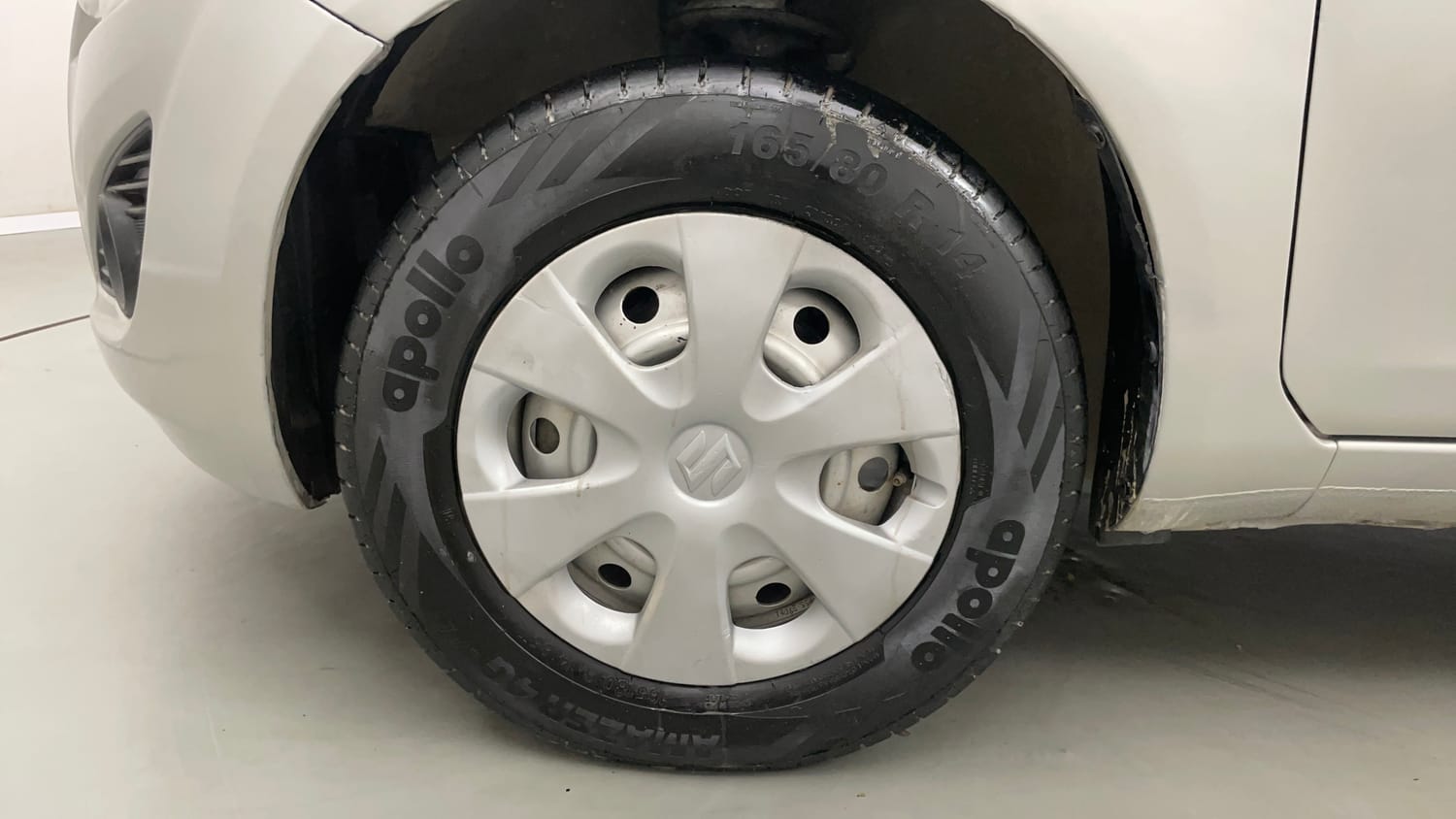 Used 2014 Maruti Suzuki Ritz Lxi BS-IV Petrol Manual tyres LEFT FRONT TYRE RIM VIEW