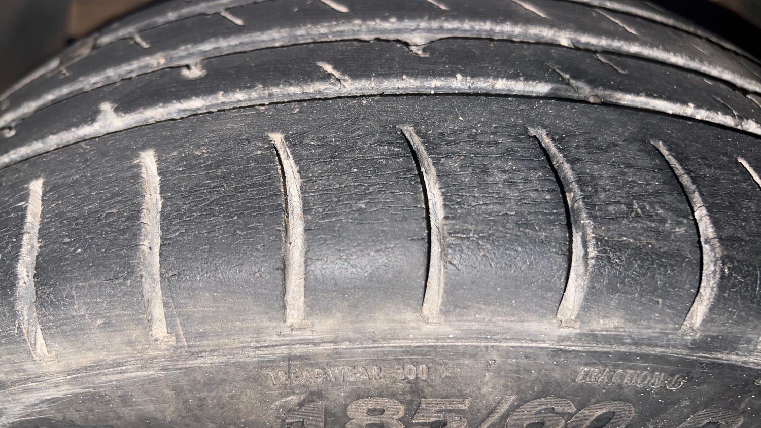 Used 2015 Tata Zest XE Petrol Petrol Manual tyres LEFT FRONT TYRE TREAD VIEW