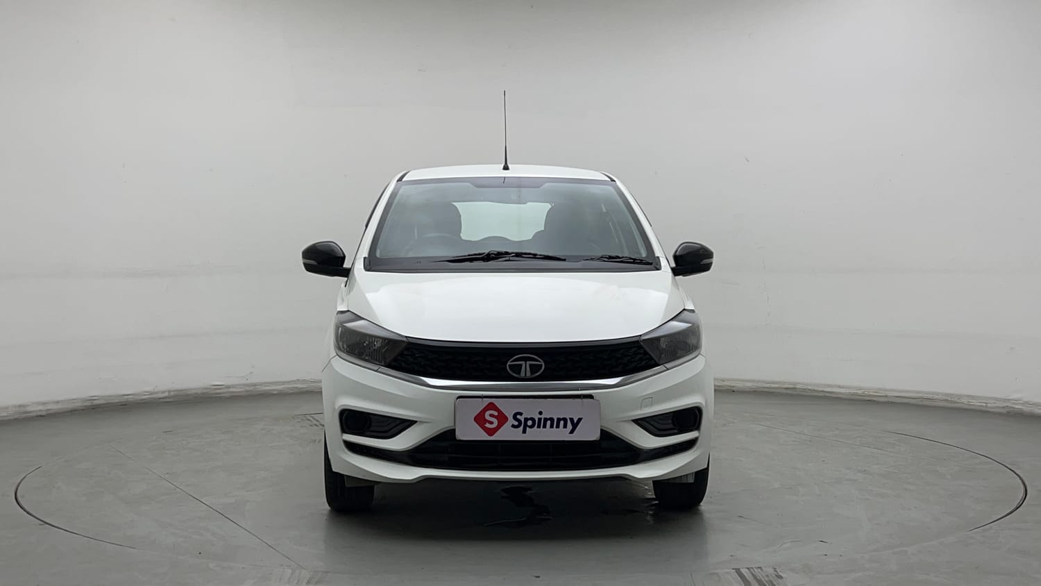 Used 2023 Tata Tiago XT CNG Cng Manual exterior FRONT VIEW