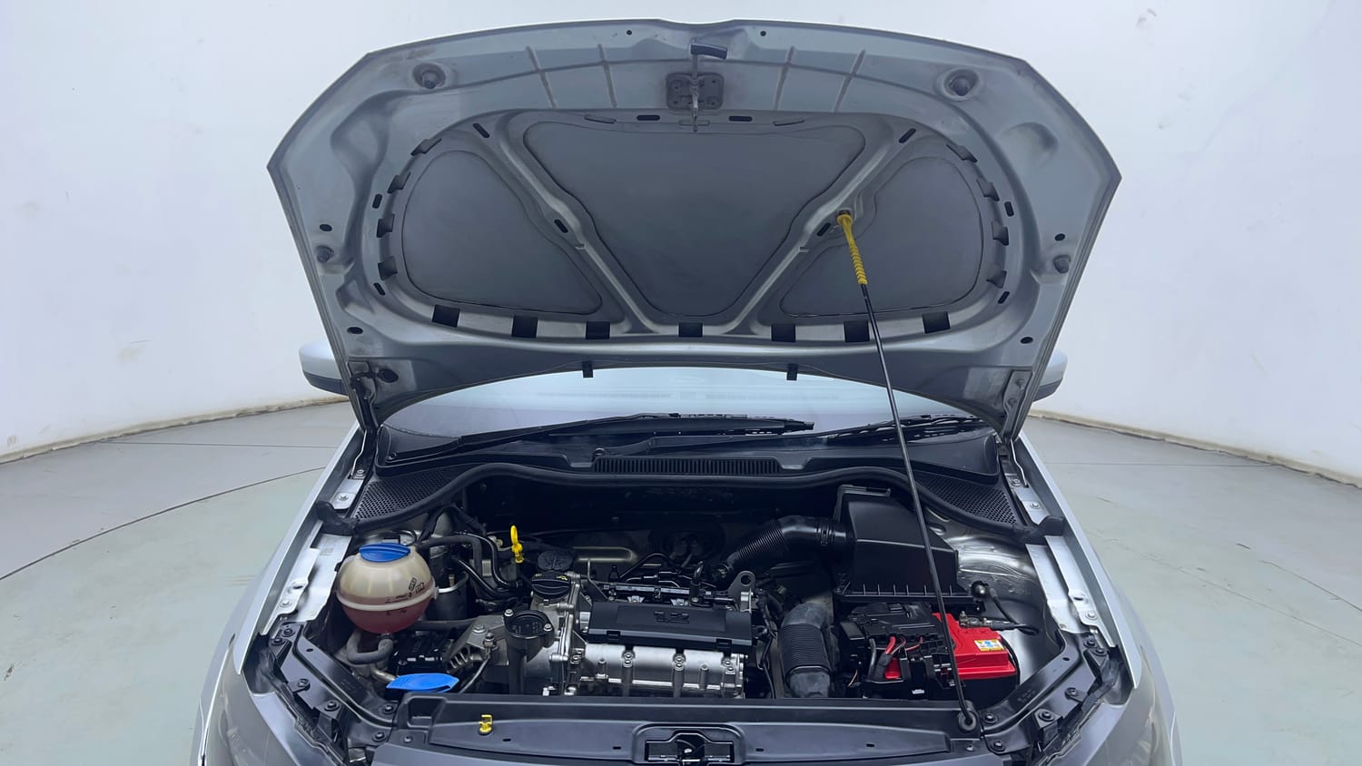 Used 2015 Volkswagen Polo Trendline 1.2L (P) Petrol Manual engine ENGINE & BONNET OPEN FRONT VIEW