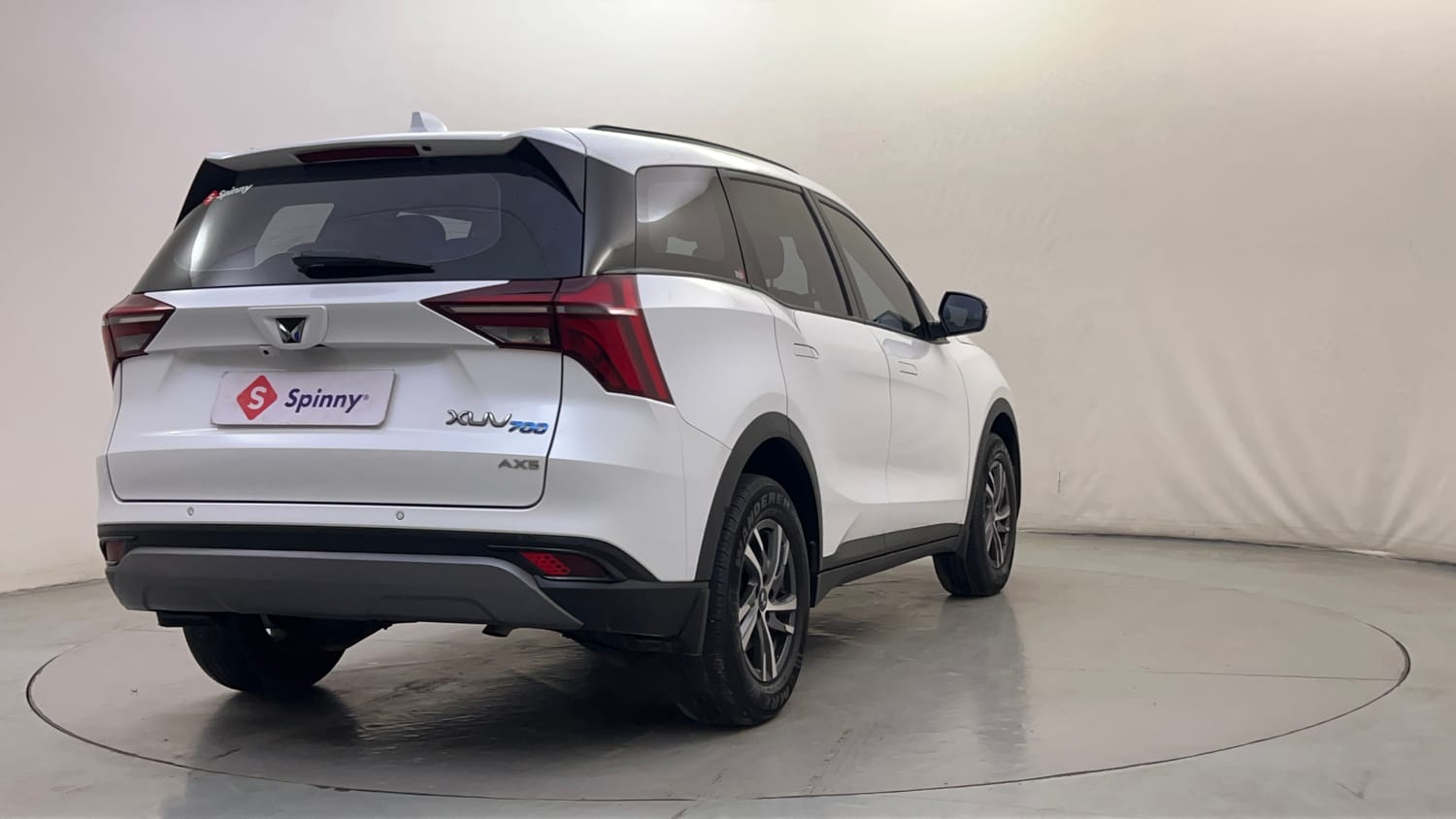 Used 2025 Mahindra XUV700 AX5 Diesel AT 7 STR Diesel Automatic exterior RIGHT REAR CORNER VIEW