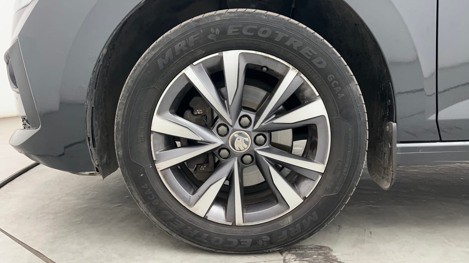 Used 2023 Skoda Slavia Style 1.0L TSI AT Petrol Automatic tyres LEFT FRONT TYRE RIM VIEW