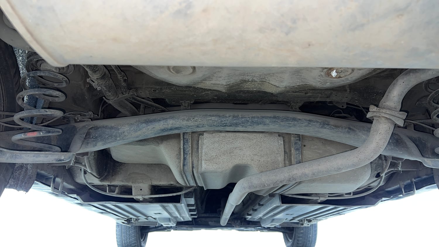 Used 2018 maruti-suzuki Vitara Brezza VDi AGS Diesel Automatic extra REAR UNDERBODY VIEW (TAKEN FROM REAR)