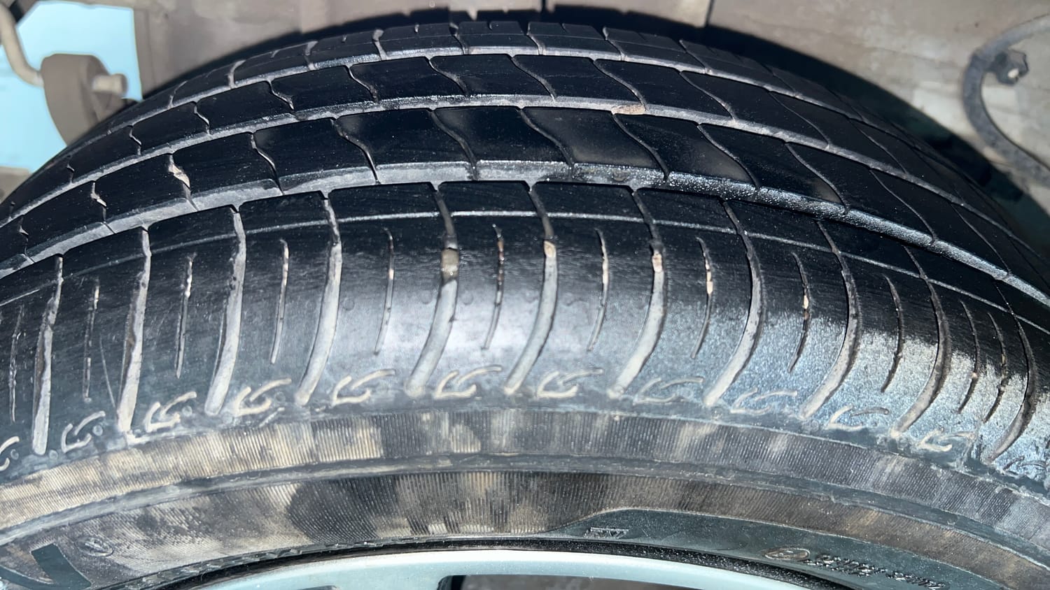 Used 2023 Tata Tiago XT CNG Cng Manual tyres RIGHT REAR TYRE TREAD VIEW
