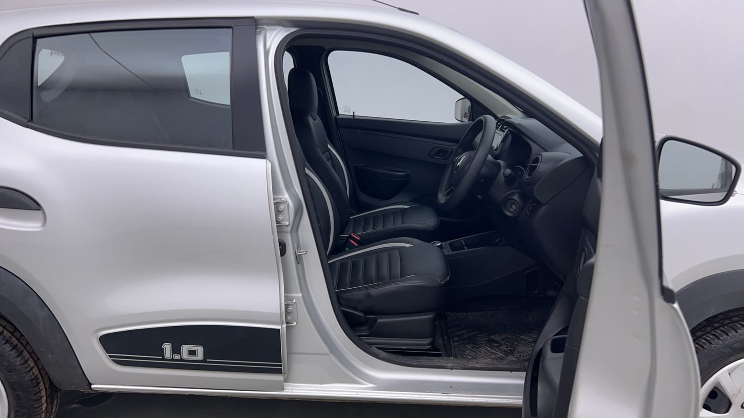 Used 2024 Renault Kwid RXT 1.0L AMT Petrol Automatic interior RIGHT SIDE FRONT DOOR CABIN VIEW