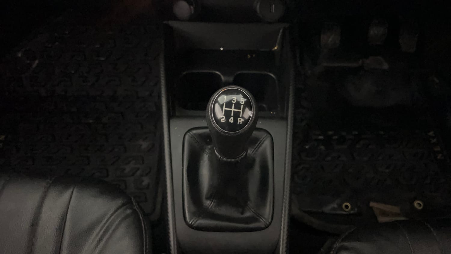 Used 2022 Maruti Suzuki Baleno Delta MT Petrol Manual interior GEAR  KNOB VIEW