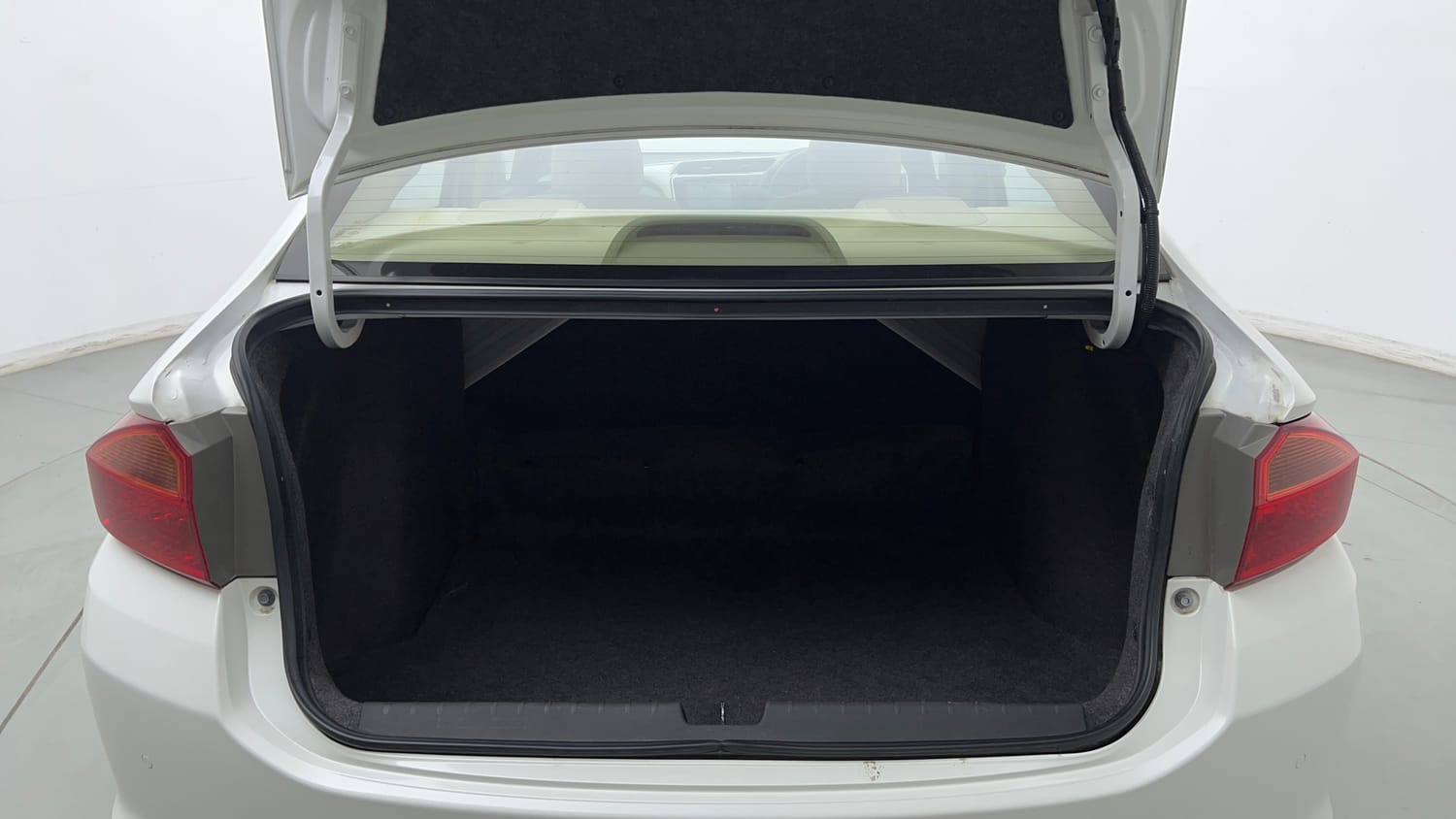 Used 2022 Honda City 4th Generation V Petrol Petrol Manual interior DICKY INSIDE VIEW