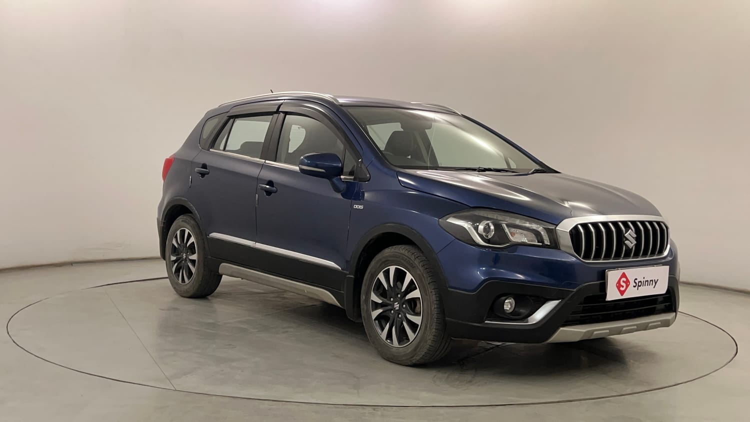 Used 2017 Maruti Suzuki S-Cross Alpha 1.3 Diesel Manual exterior RIGHT FRONT CORNER VIEW