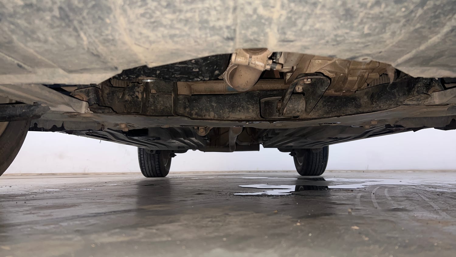 Used 2016 Maruti Suzuki Vitara Brezza [2016-2020] ZDi Plus Diesel Manual extra FRONT LEFT UNDERBODY VIEW