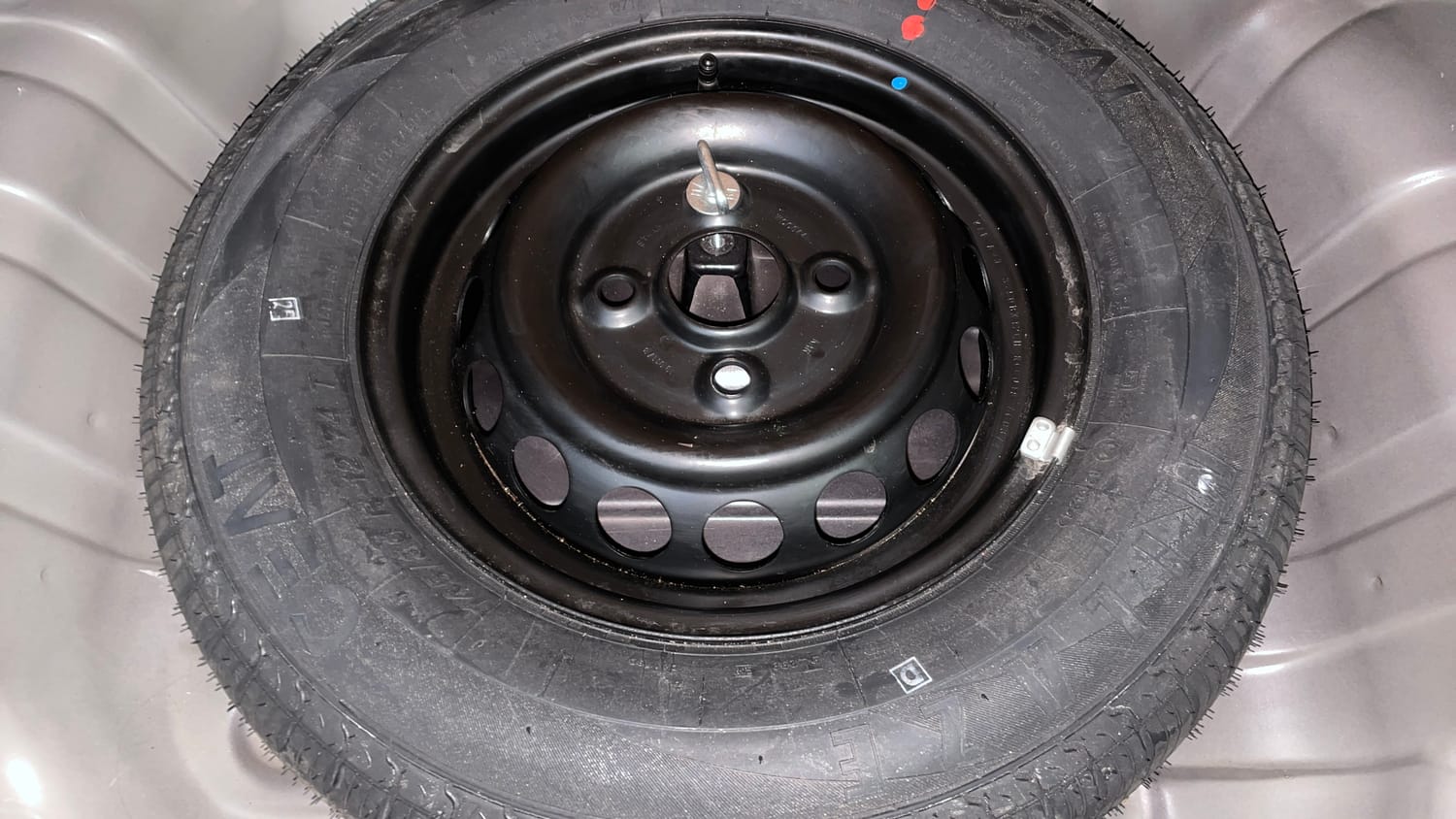 Used 2017 Maruti Suzuki Alto 800 LXi Petrol Manual tyres SPARE TYRE VIEW