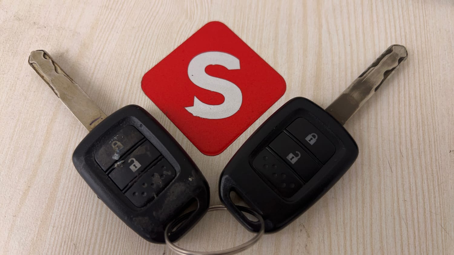 Used 2017 Honda City V Petrol Manual extra CAR KEY VIEW