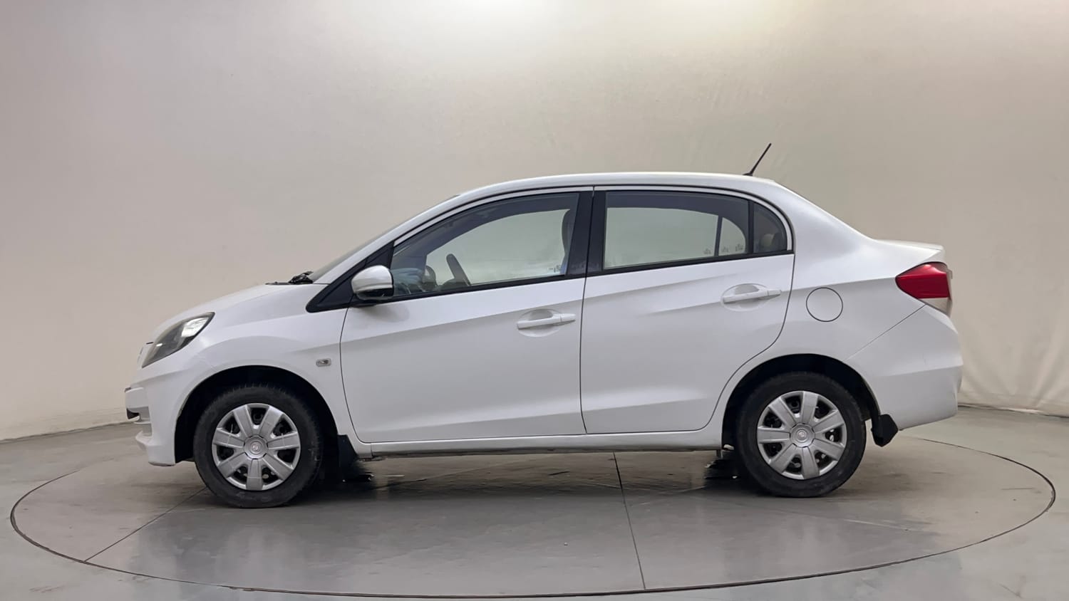 Used 2016 Honda Amaze 1.2 S i-VTEC Petrol Manual exterior LEFT SIDE VIEW
