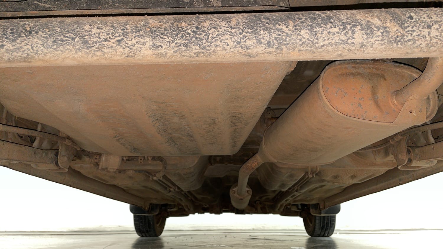 Used 2014 Maruti Suzuki Estilo LXi BS-IV Petrol Manual extra REAR UNDERBODY VIEW (TAKEN FROM REAR)