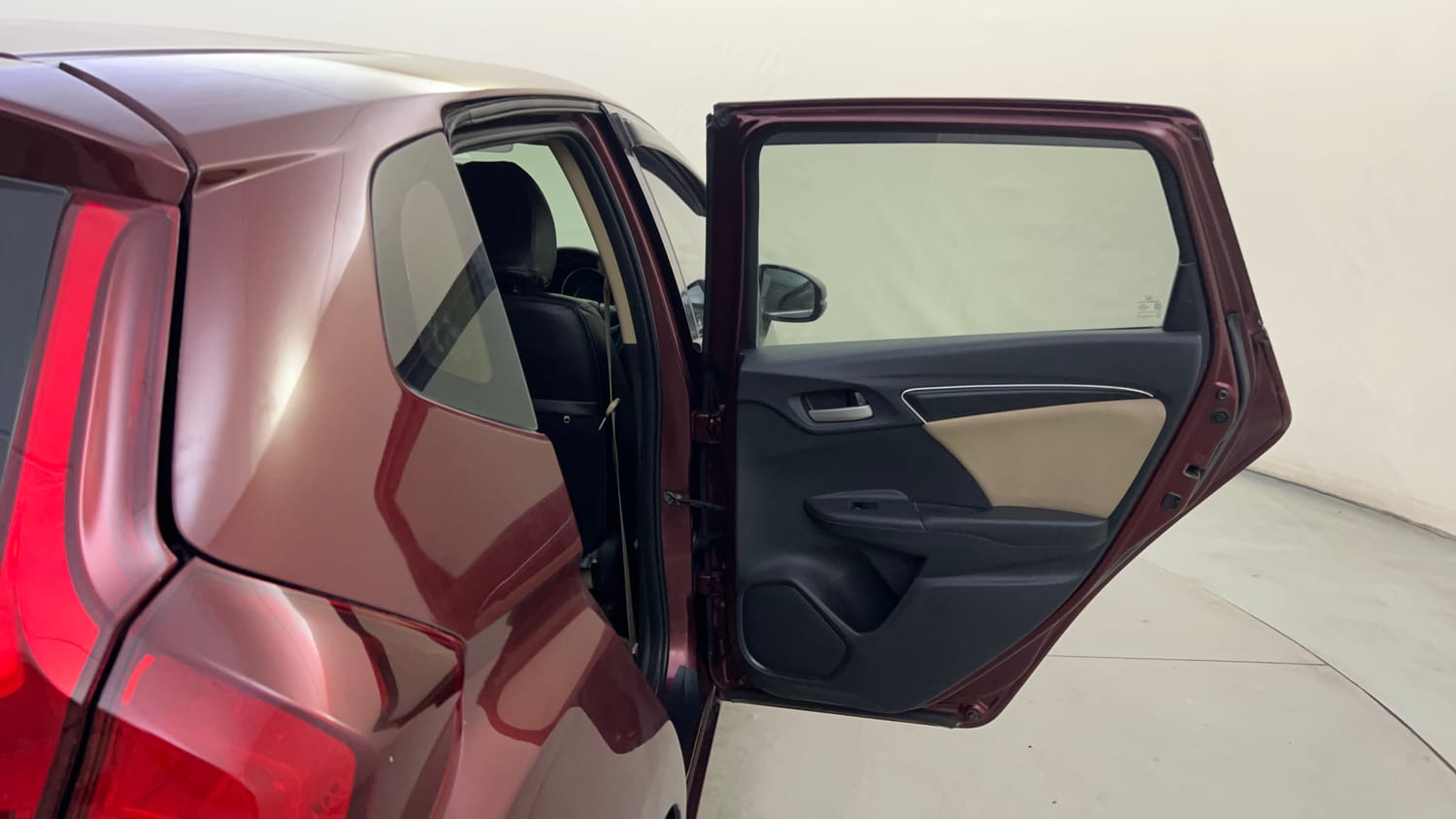 Used 2015 Honda Jazz SV Diesel Diesel Manual interior RIGHT REAR DOOR OPEN VIEW