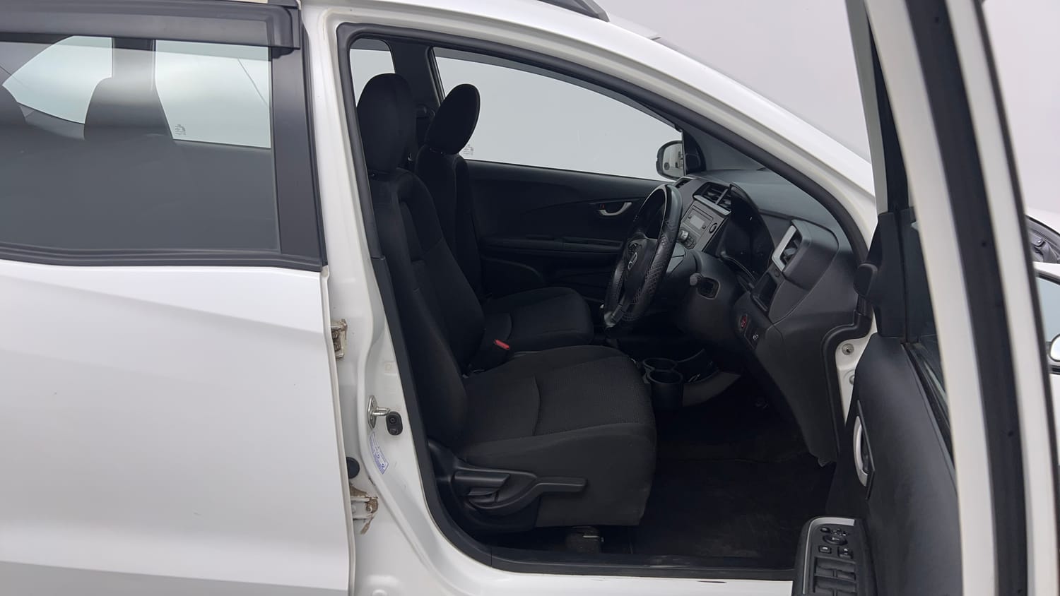 Used 2019 Honda BR-V V Petrol Petrol Manual interior RIGHT SIDE FRONT DOOR CABIN VIEW
