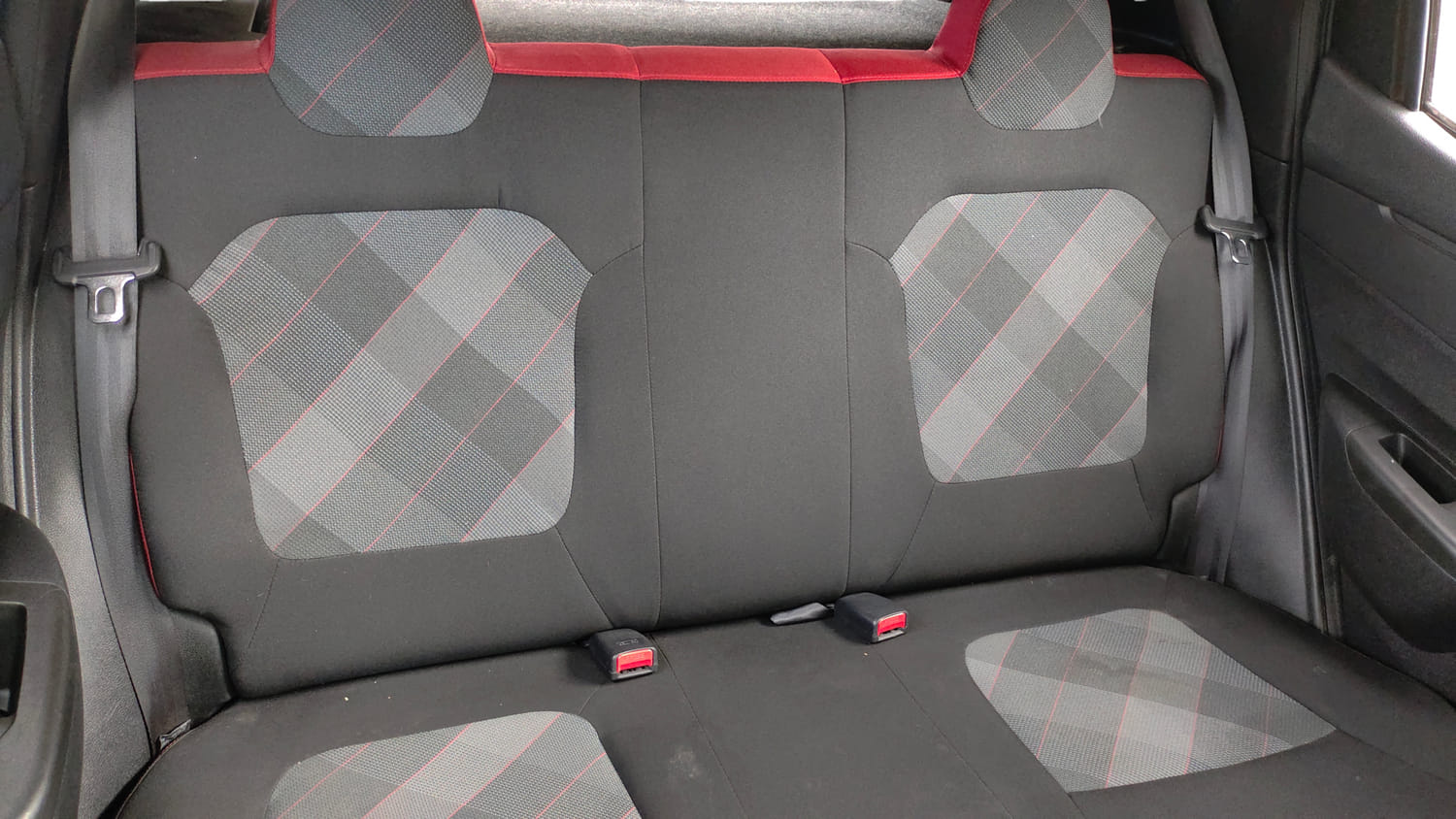 Used 2021 Renault Kwid RXT 1.0 Opt Petrol Manual interior REAR SEAT CONDITION VIEW