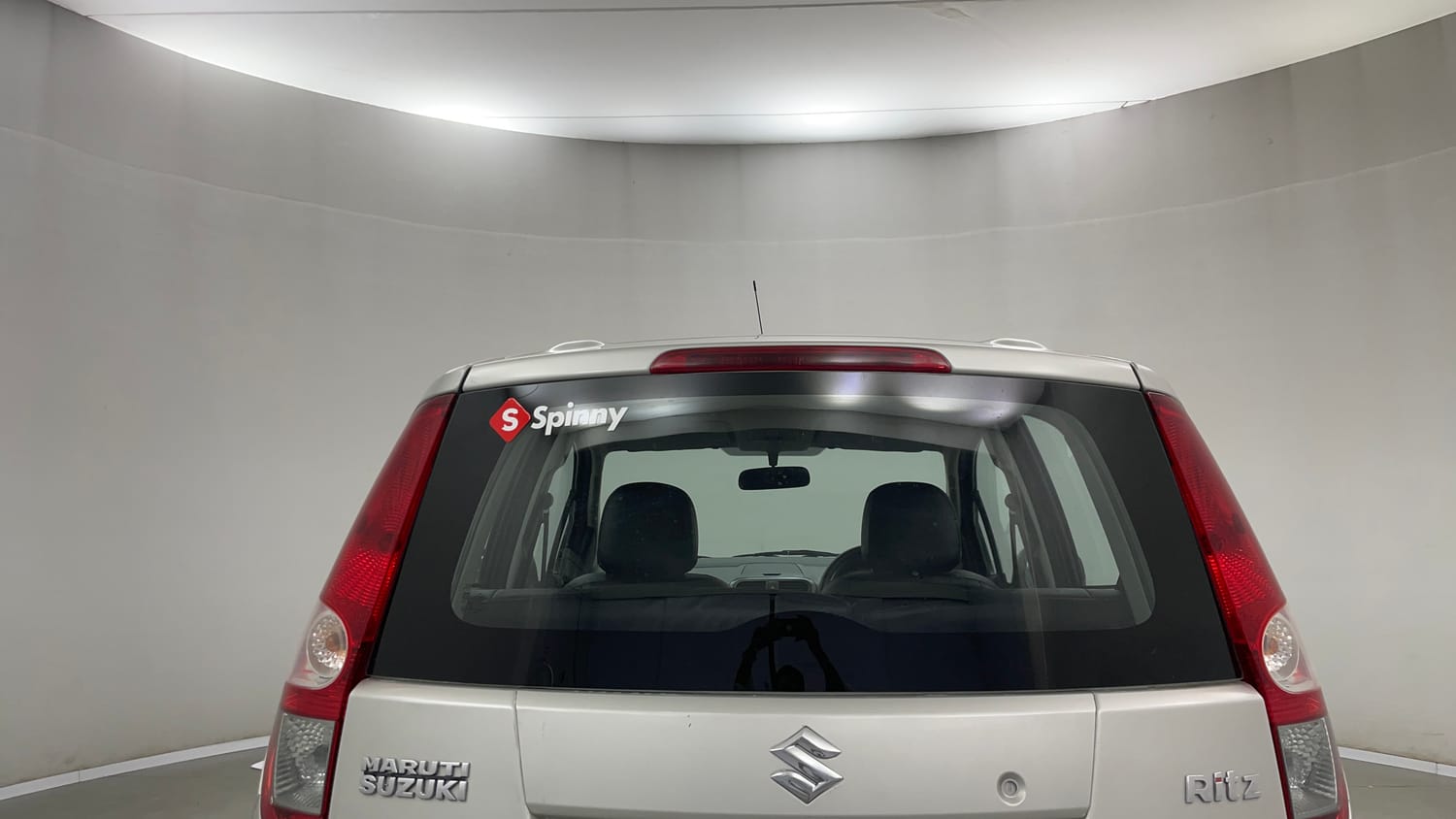 Used 2014 Maruti Suzuki Ritz Lxi BS-IV Petrol Manual exterior BACK WINDSHIELD VIEW