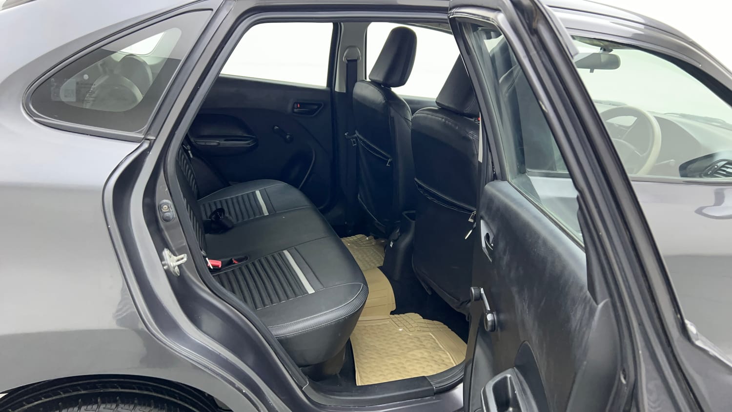 Used 2017 Maruti Suzuki Baleno Sigma 1.2 Petrol Manual interior RIGHT SIDE REAR DOOR CABIN VIEW
