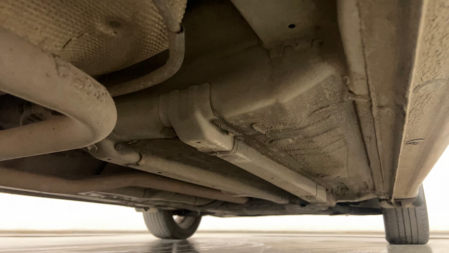 Used 2018 Hyundai Elite i20 Asta 1.2 (O) Petrol Manual extra REAR RIGHT UNDERBODY VIEW